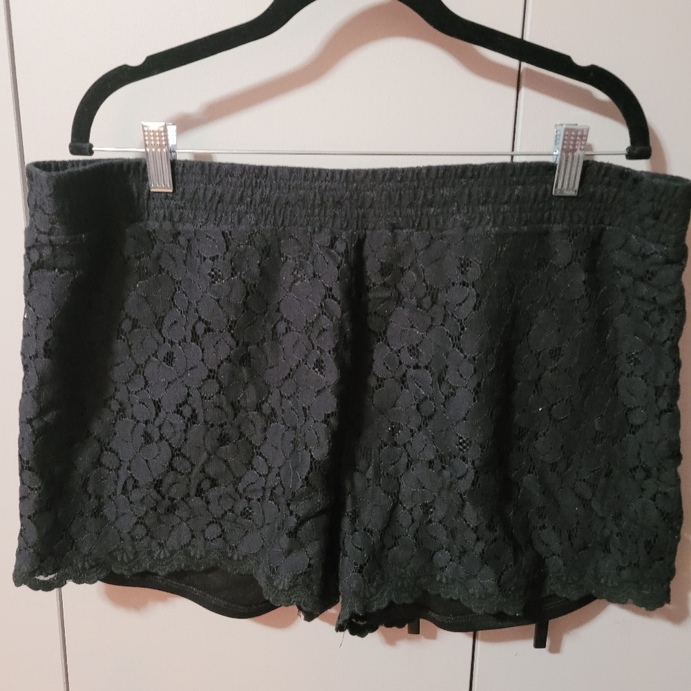 Lace shorts